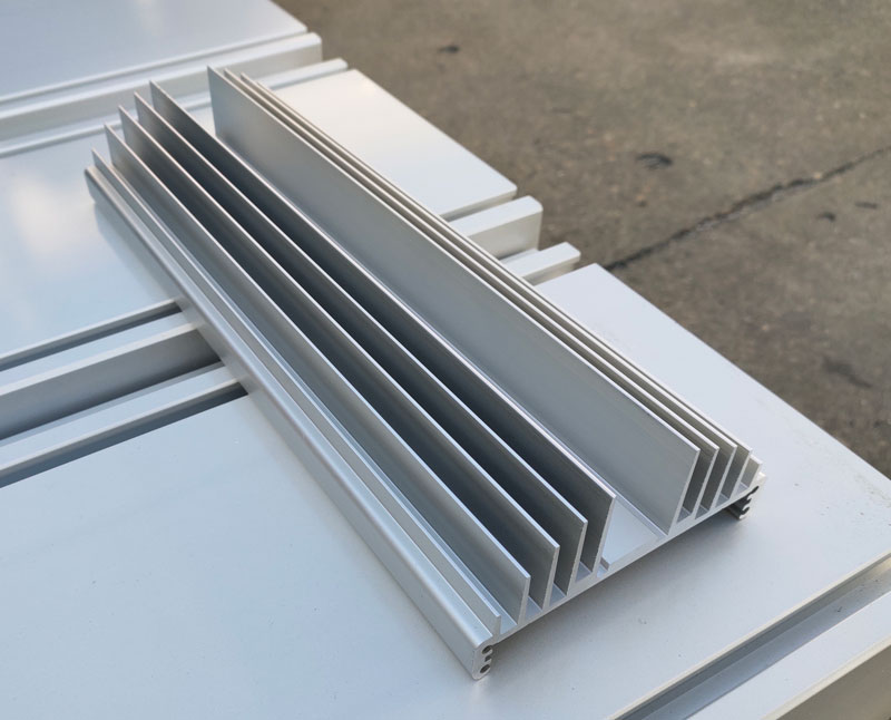 铝型材散热器