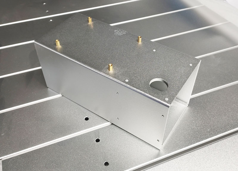 CNC精密加工-设备外壳